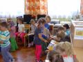 przedszkolaki w bibliotece/motylki